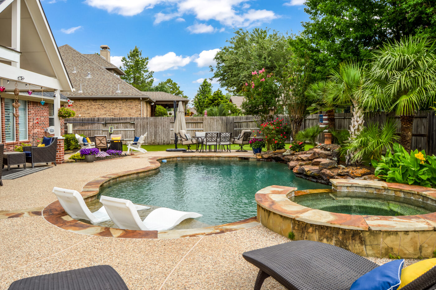 Ross Lake Court Project - Custom Outdoor Living by Texas Turf Tenders
