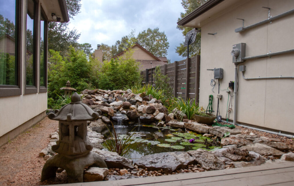 The Commons Project - S. Commons Dr