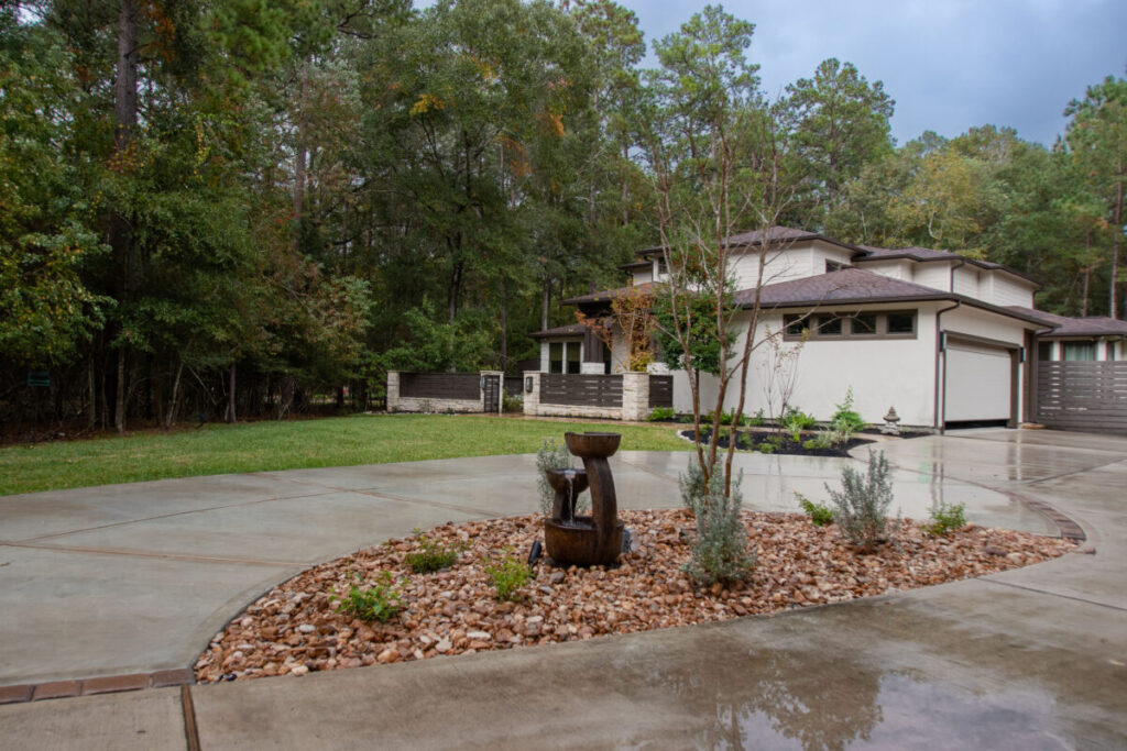 The Commons Project - S. Commons Dr