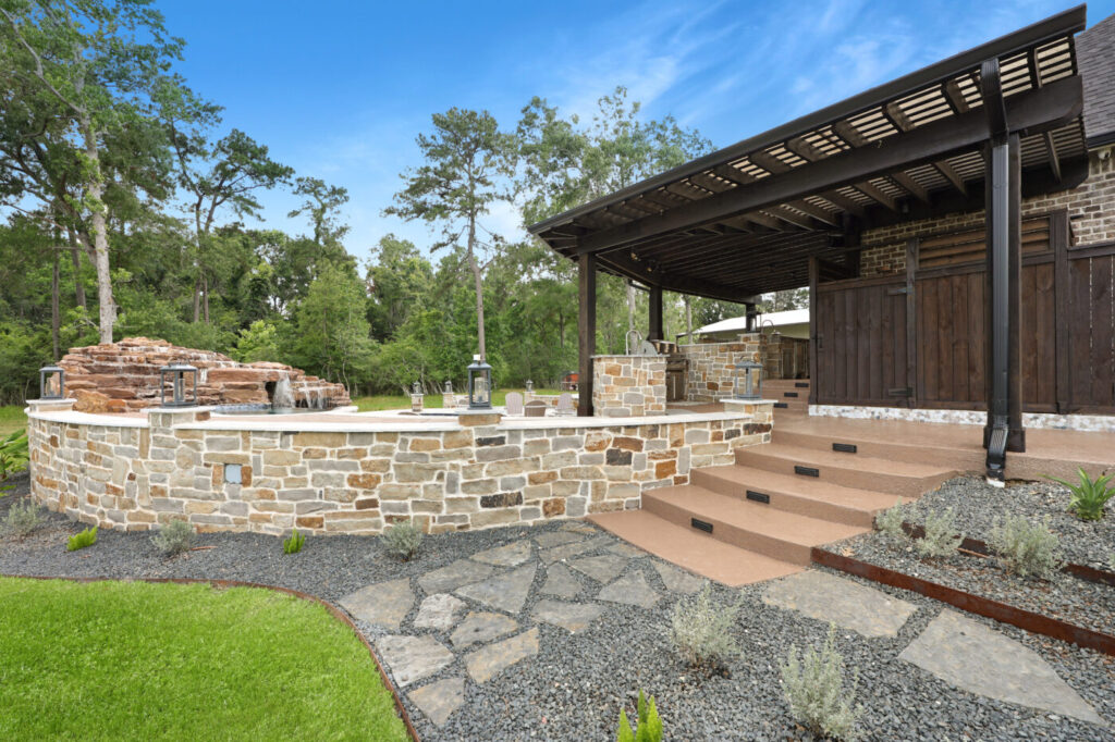 Remington Trail 2 - Custom Outdoor Living by Texas Turf Tenders