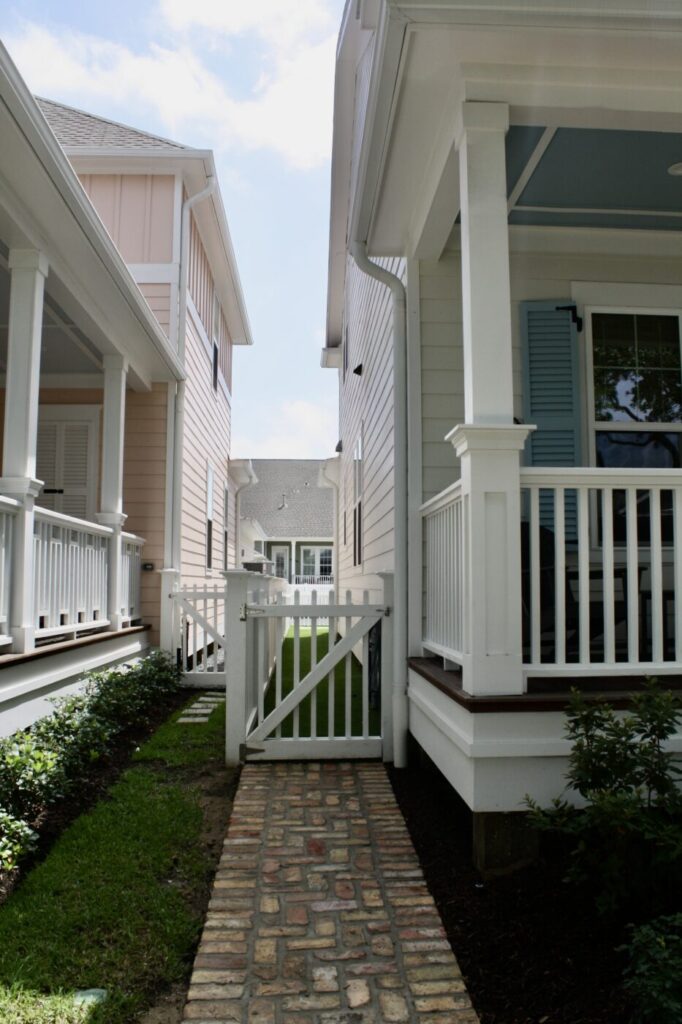 28th Porch Street Project photos - turf and hardscaping by Texas Turf Tenders