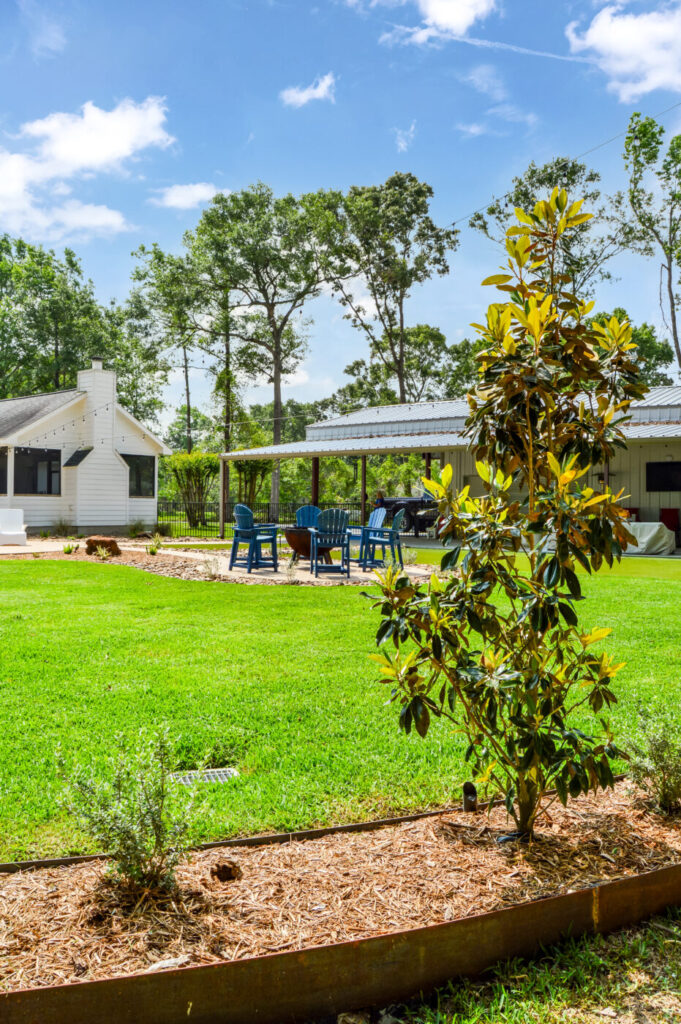 Commons Oak Dr