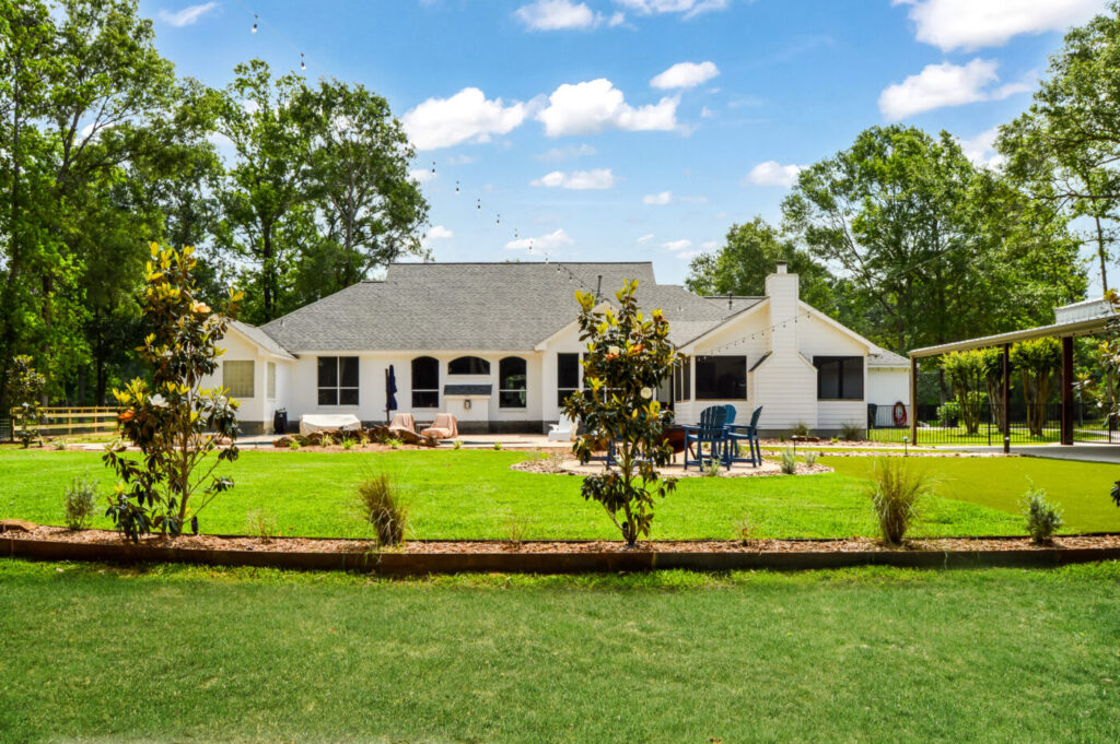 Commons Oak Dr