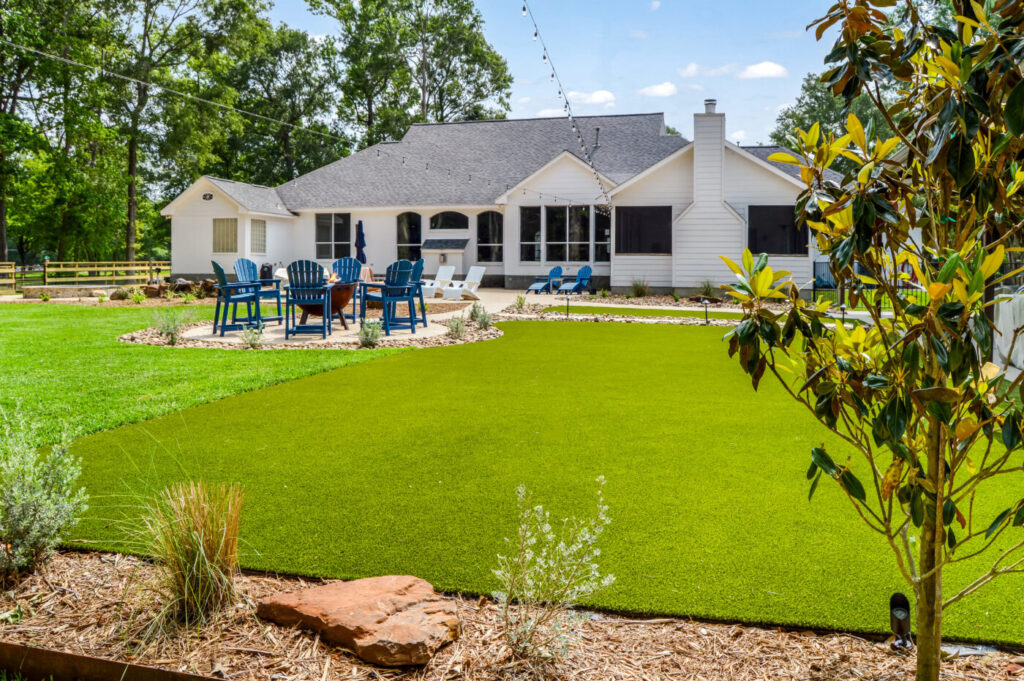 Commons Oak Dr