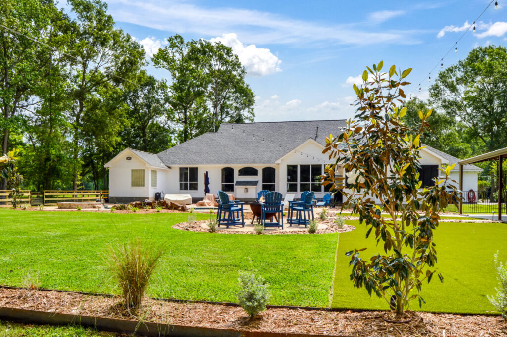 Commons Oak Dr