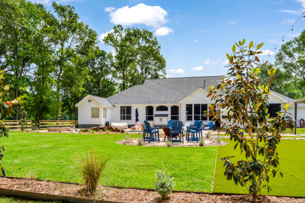 Commons Oak Dr