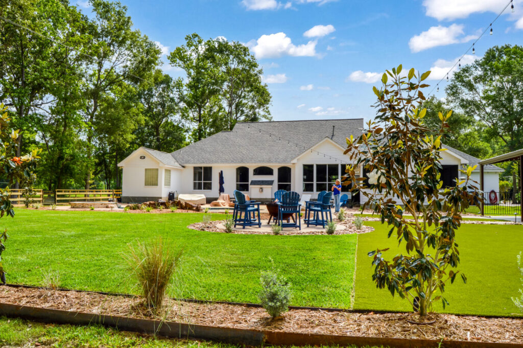 Commons Oak Dr