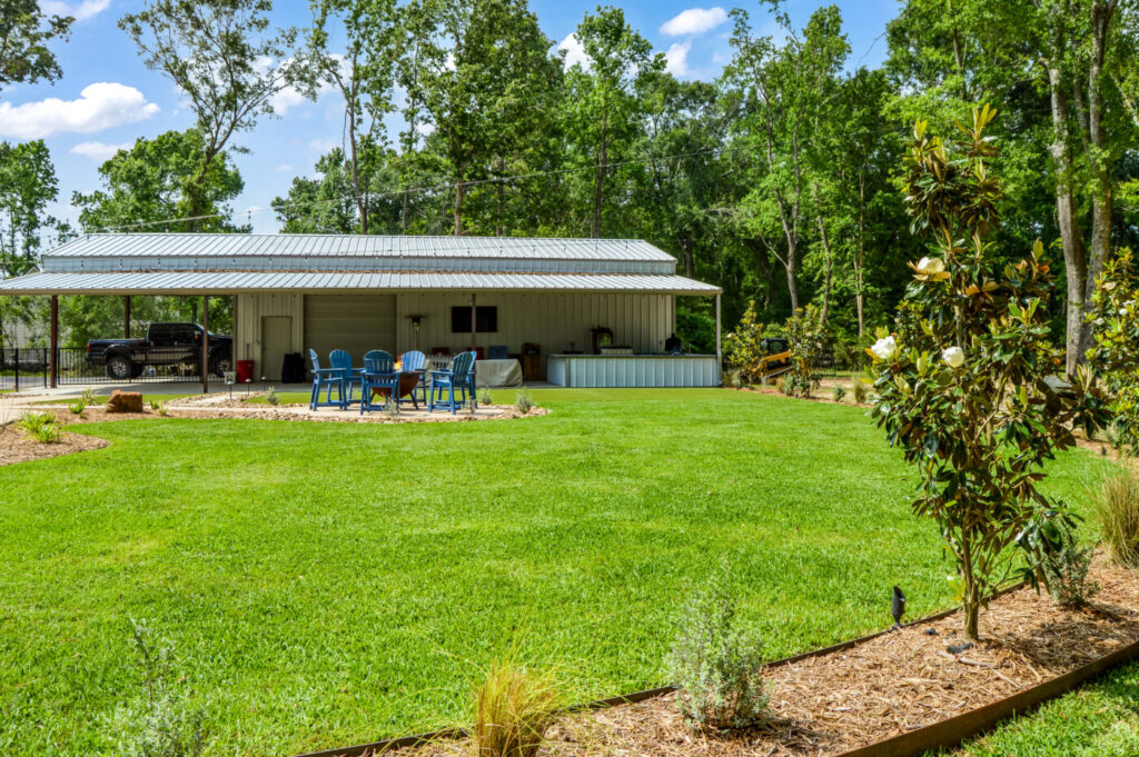 Commons Oak Dr
