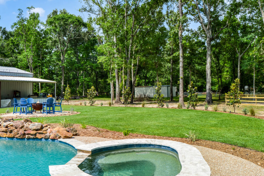Commons Oak Dr