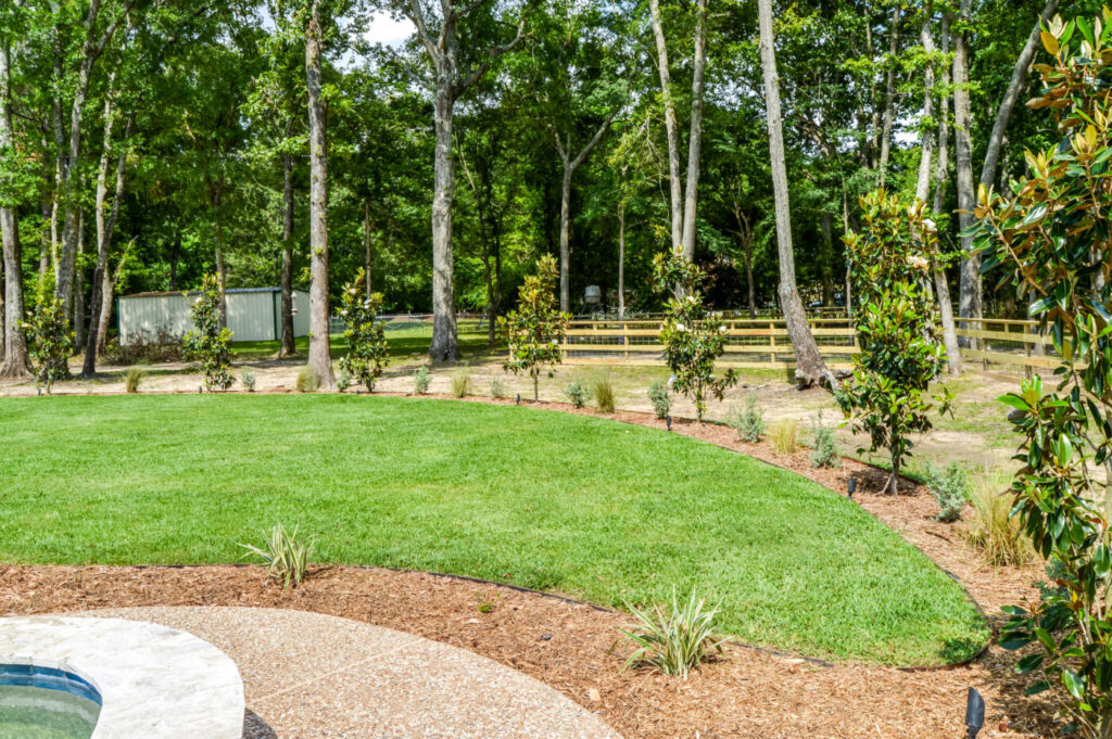 Commons Oak Dr