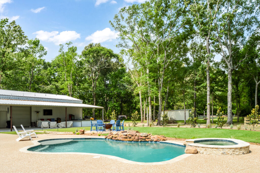 Commons Oak Dr