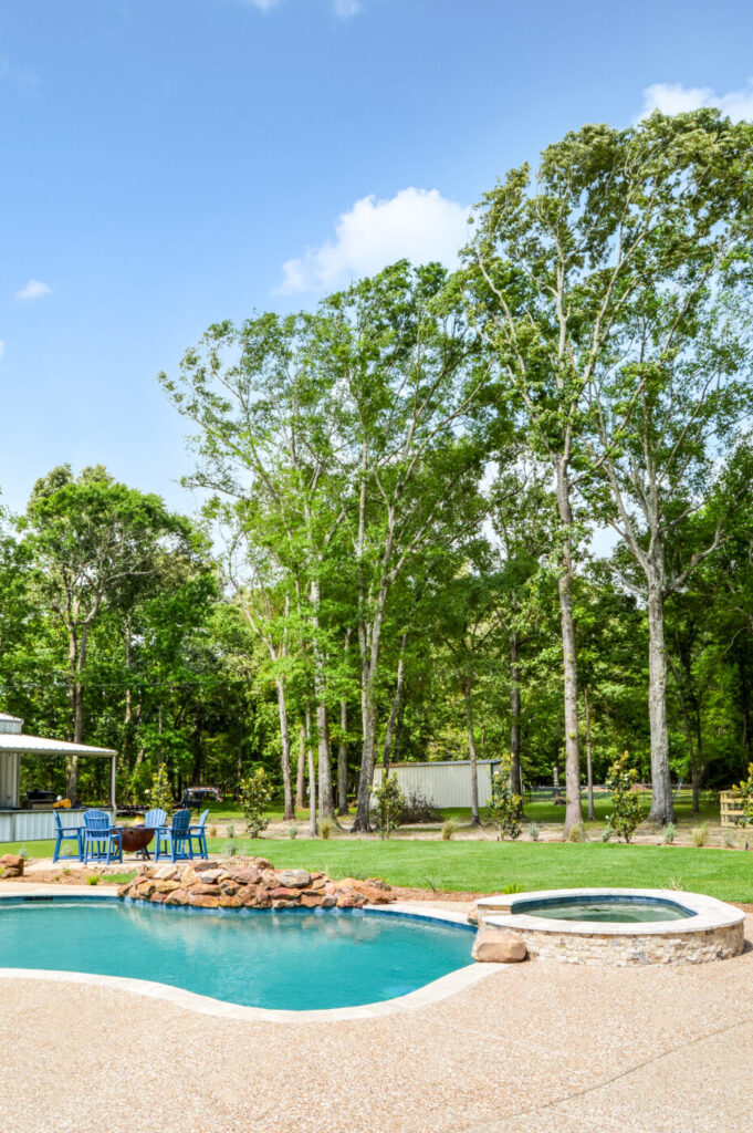 Commons Oak Dr