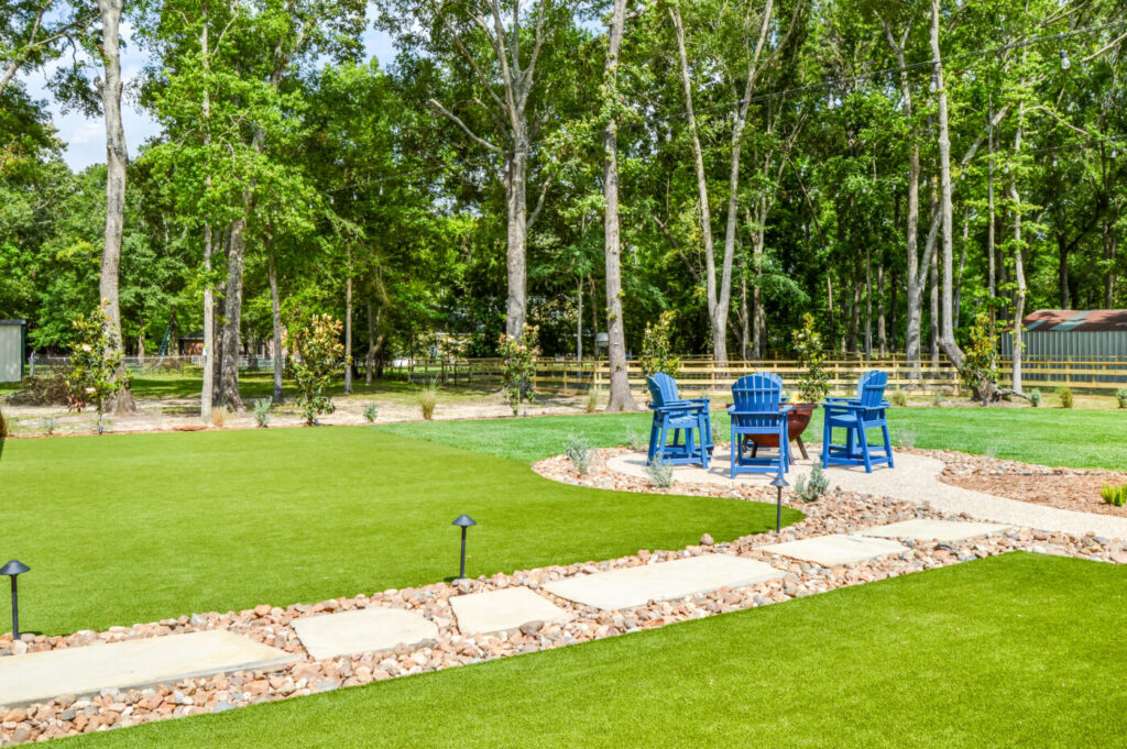 Commons Oak Dr