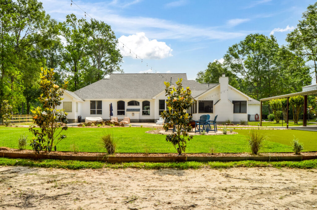 Commons Oak Dr