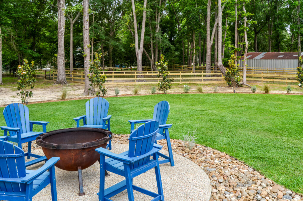Commons Oak Dr