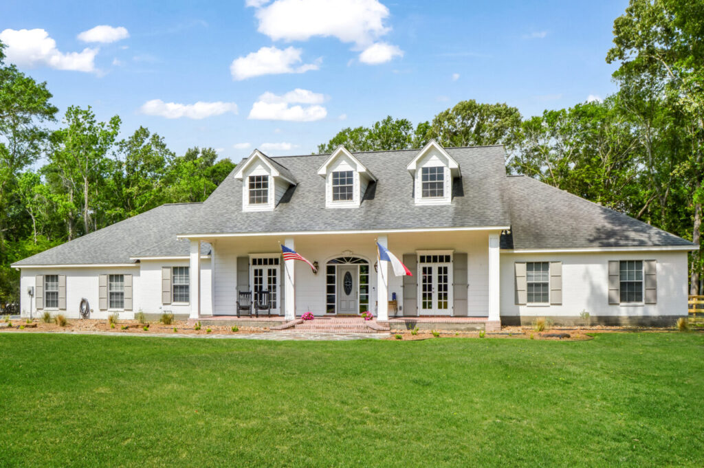 Commons Oak Dr