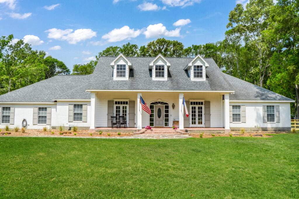 Commons Oak Dr