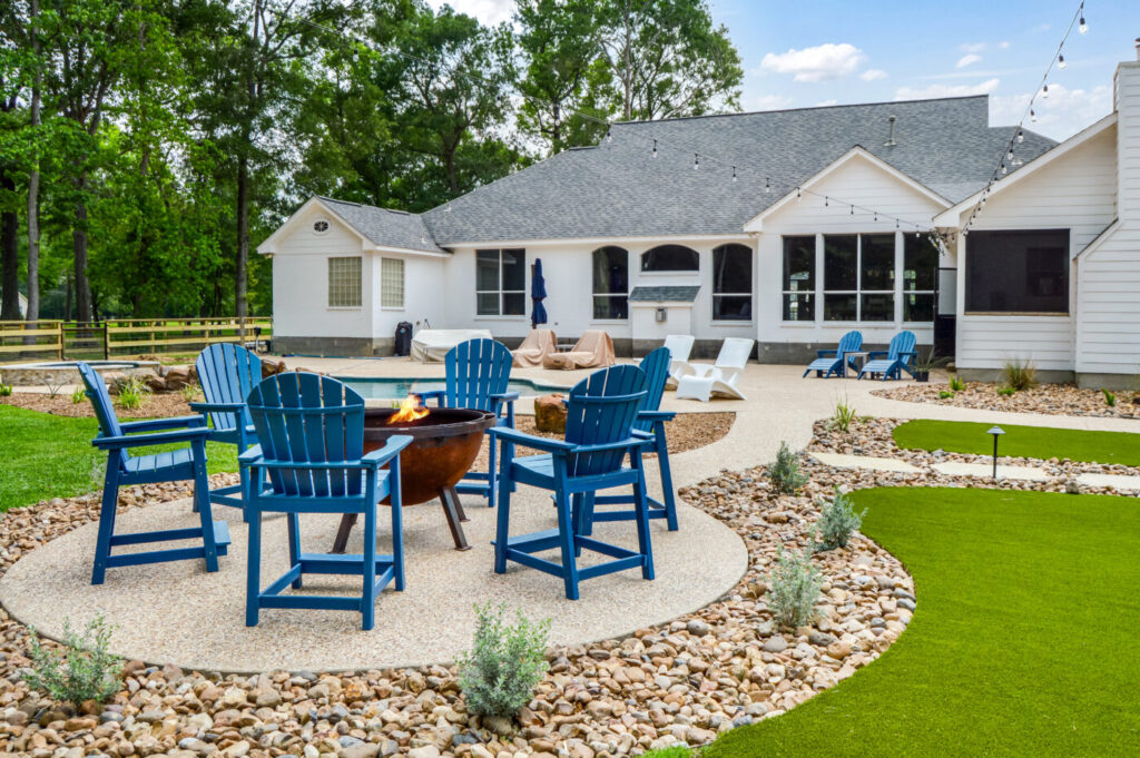 Commons Oak Dr