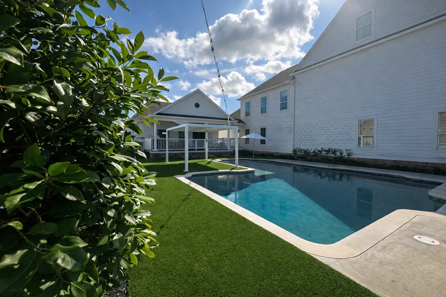 Midtown pool builder